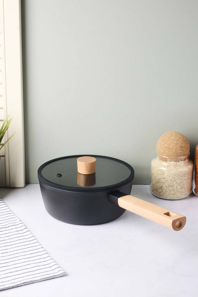 CookWood Black İndüksiyon Tabanlı Ahşap Saplı Kapaklı Seramik Tencere 20 cm - 1